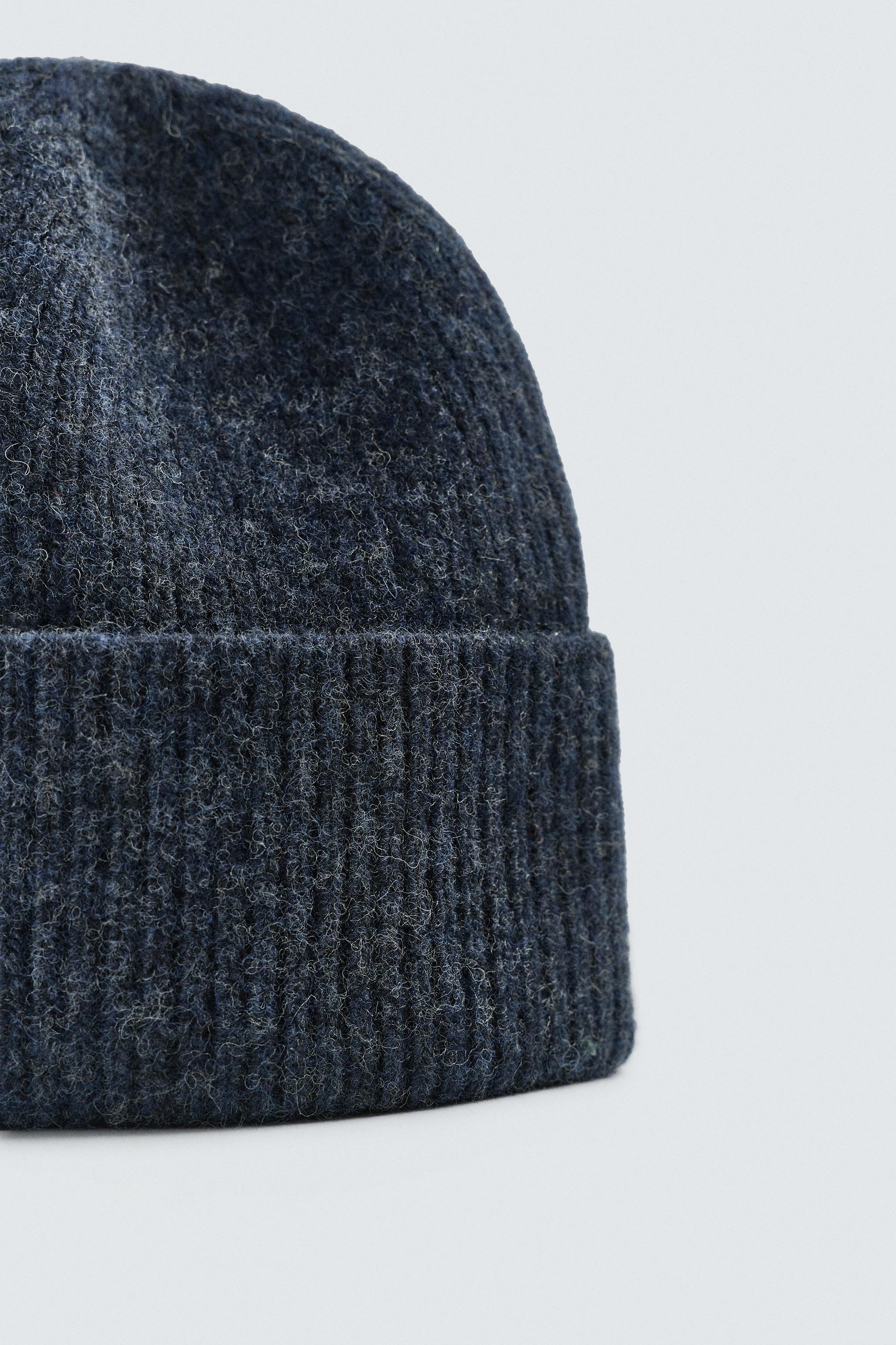 BONNET EN MAILLE 100% LAINE